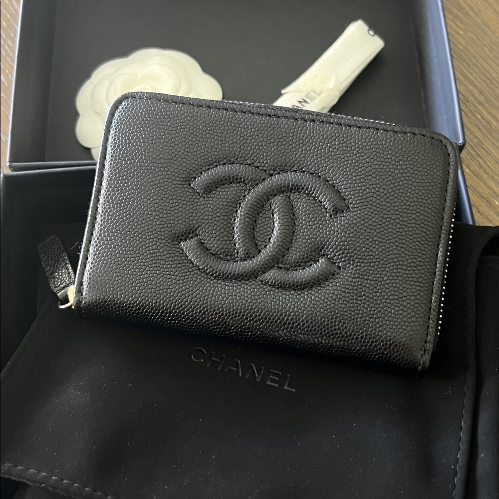CHANEL Black wallet new